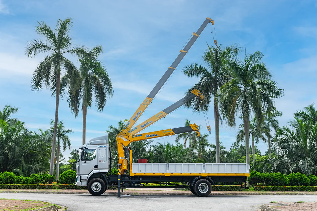 CẨU TỰ HÀNH XCMG GSQS157TL-5 6.3 TẤN 5 ĐỐT